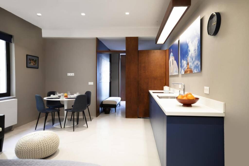 Stylish Decorated Apartment In Kolonaki Ateny Zewnętrze zdjęcie